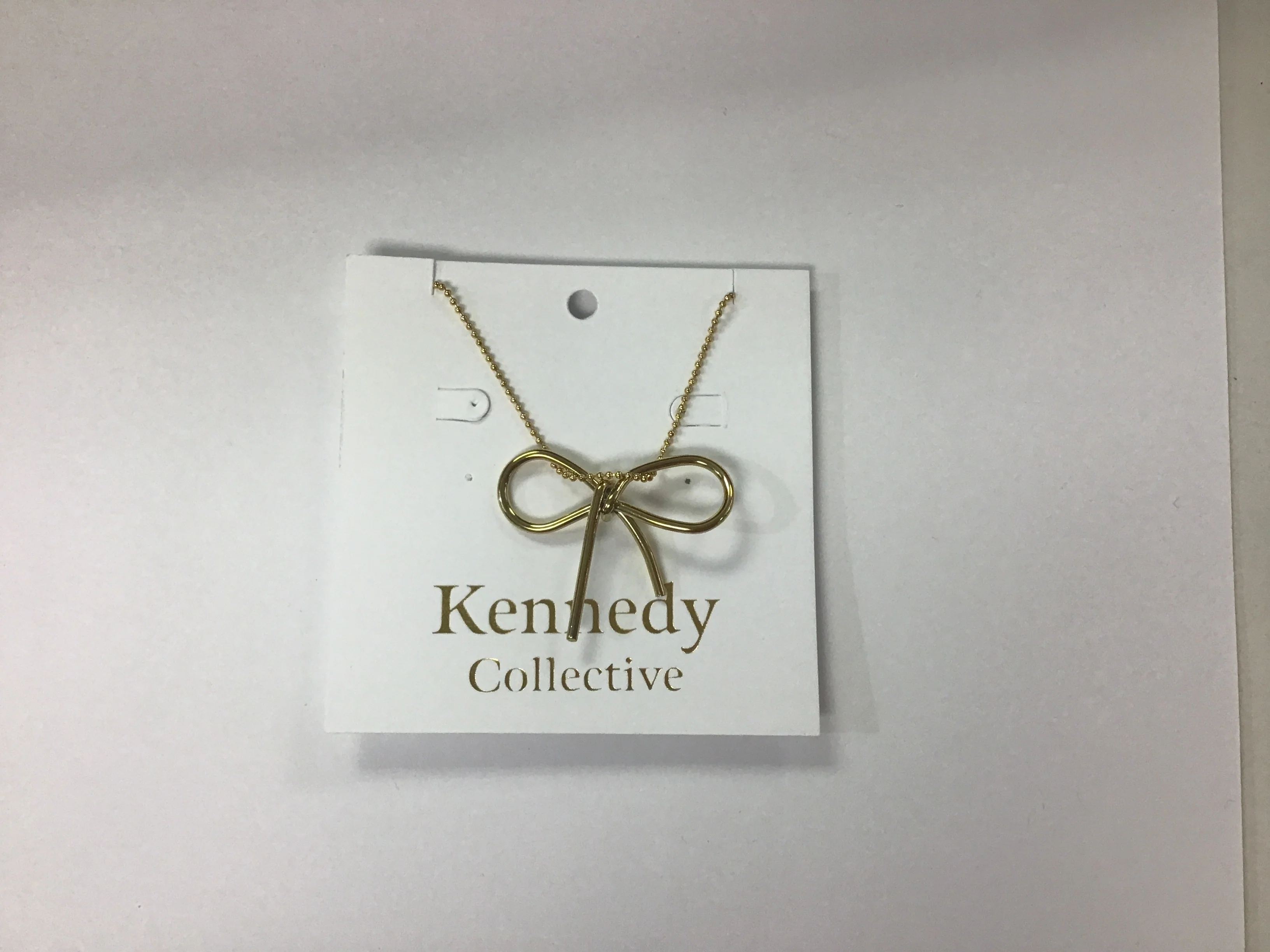Thin Bow Necklace