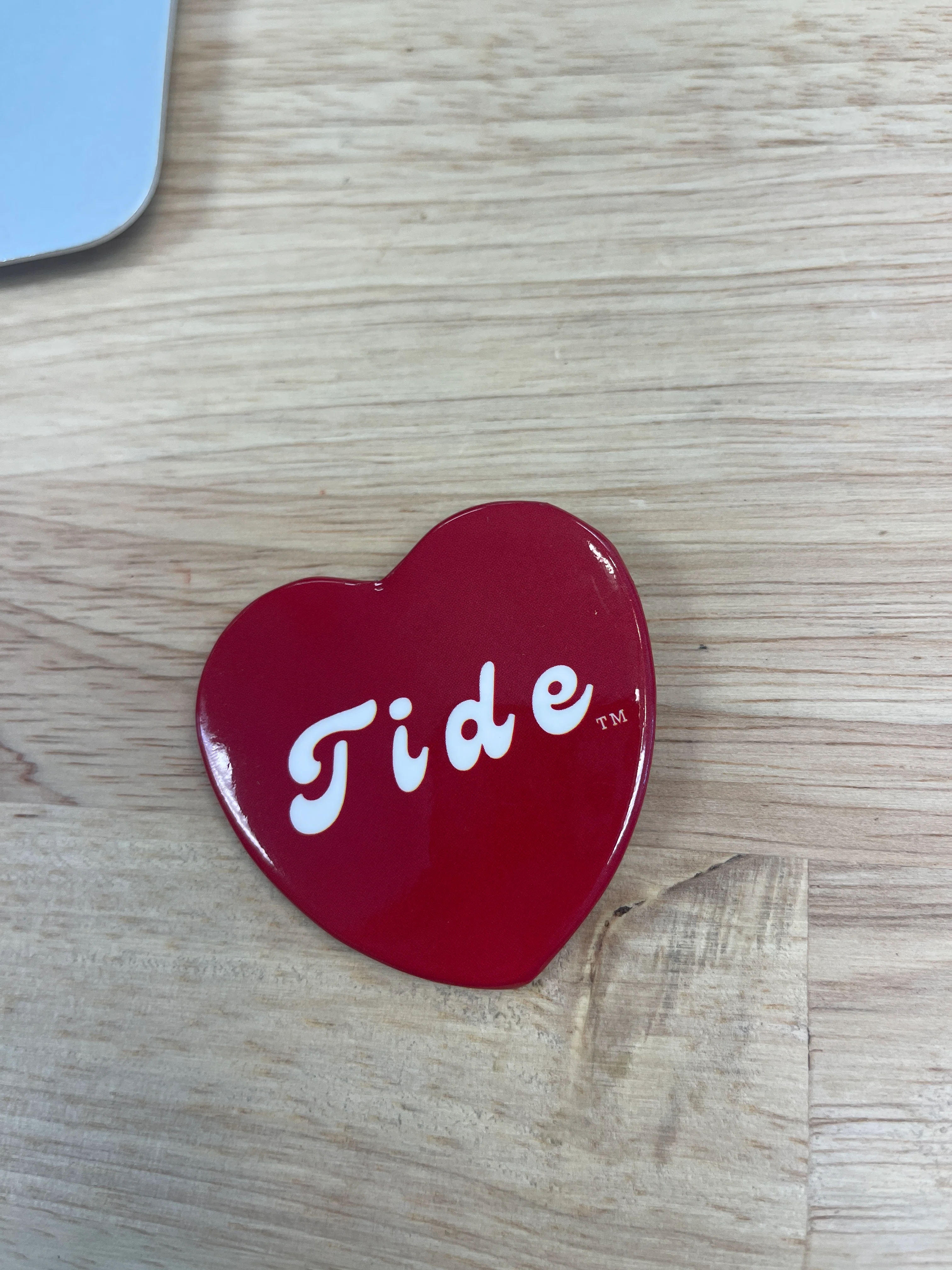Tide Heart Button