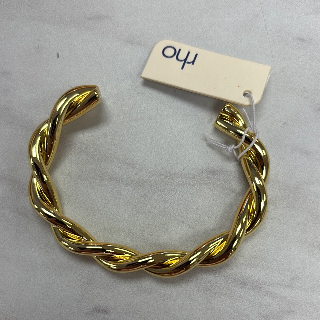 Twisted Cuff