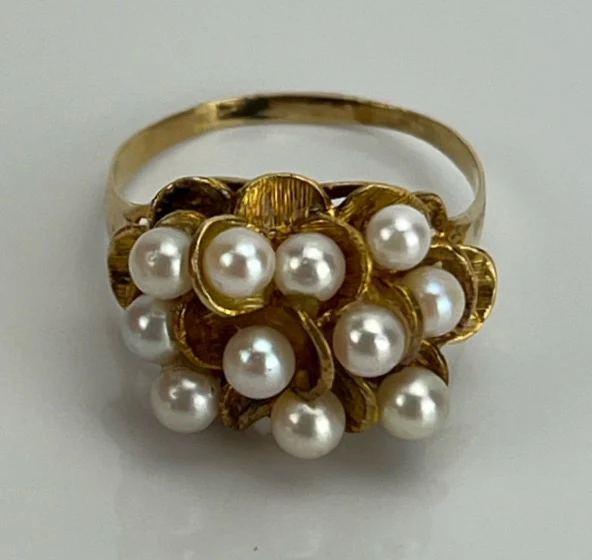 Estate 18k Yellow Gold Pearl Ring